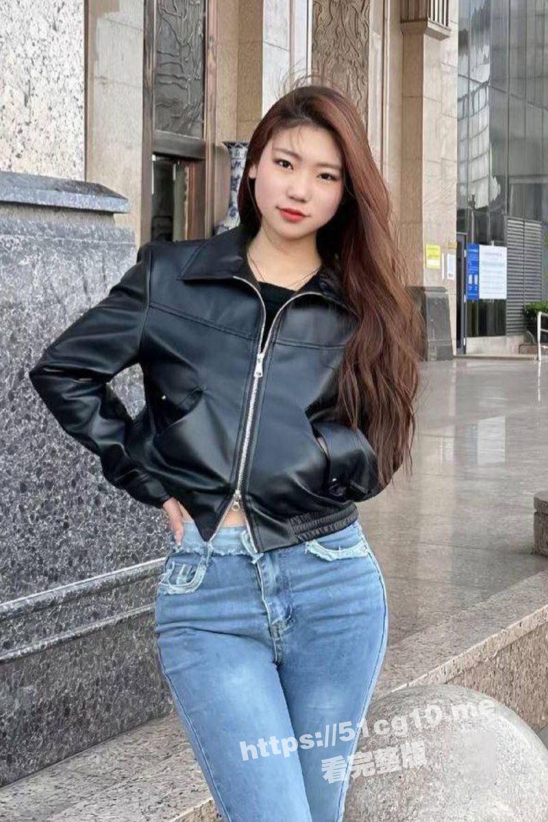 河北邯郸武安公车母狗 赵小艺 长相甜美超治愈 口爆颜射视频流出 全程乖巧配合
