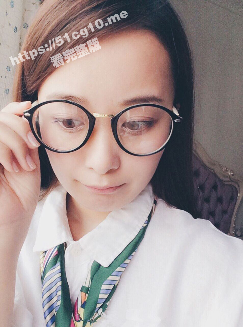 南京师范大学留任助教 施瑶 高铁自拍发骚勾引学生 与学生约炮视频泄露！