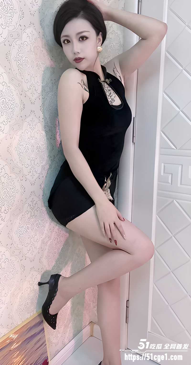快手网红 小九 一对一裸聊视频 肉感身材十分惹眼 爆插蜜穴自慰浪度爆表！