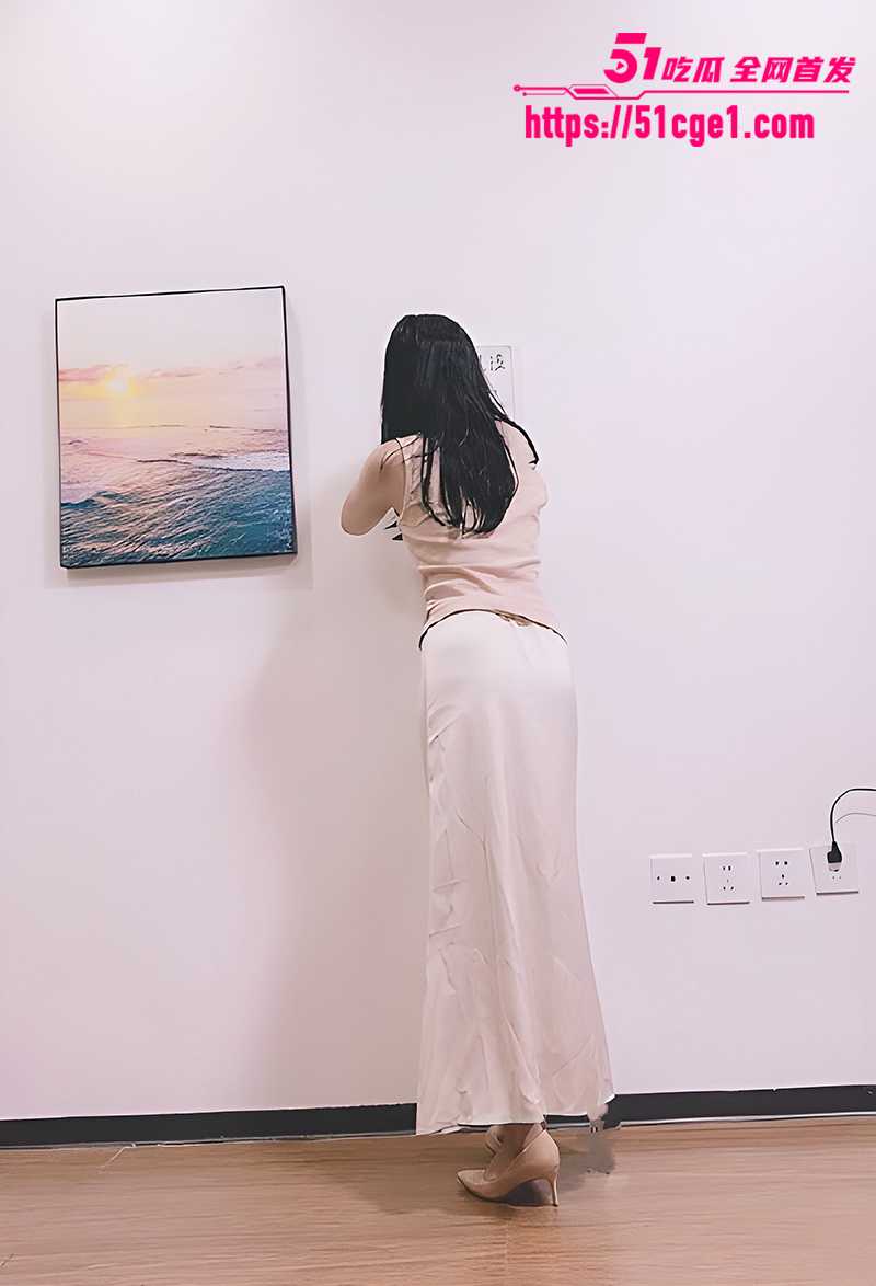 乱伦大神 我嫂子 新作 大哥天天查岗憋坏嫂子 求小叔交欢爽成喷水淫娃