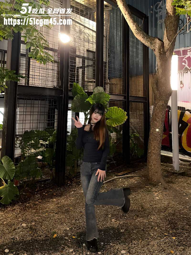 外网小网美 chii0612 分手惨遭前男友自爆做爱视频 美乳笔挺骑乘榨精爽到灵魂升天！