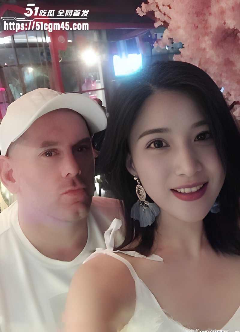 成都洋教练 kungfusilas 十年千人斩 操遍1242个中国女人 狂拍性爱视频上传外网炫耀！