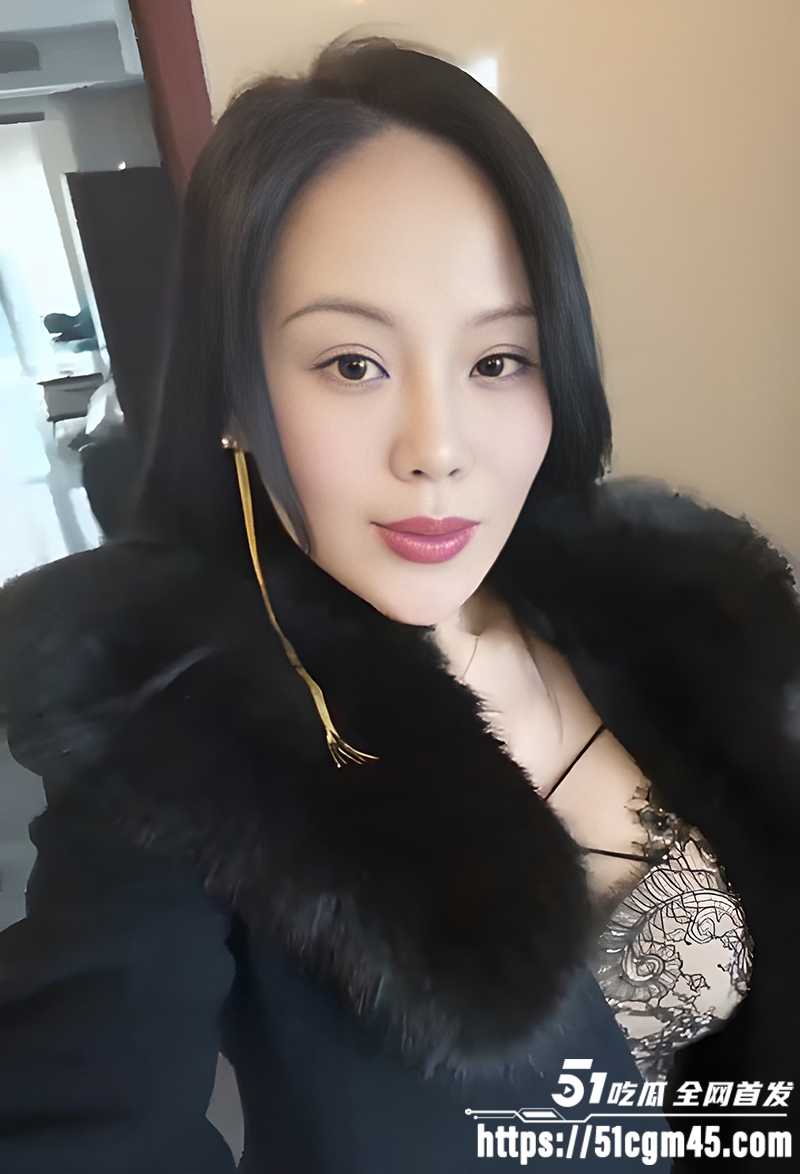 网红美熟女 姚夫人 1V1裸聊自慰录屏 露脸揉奶怼穴 淫液泛滥骚爆