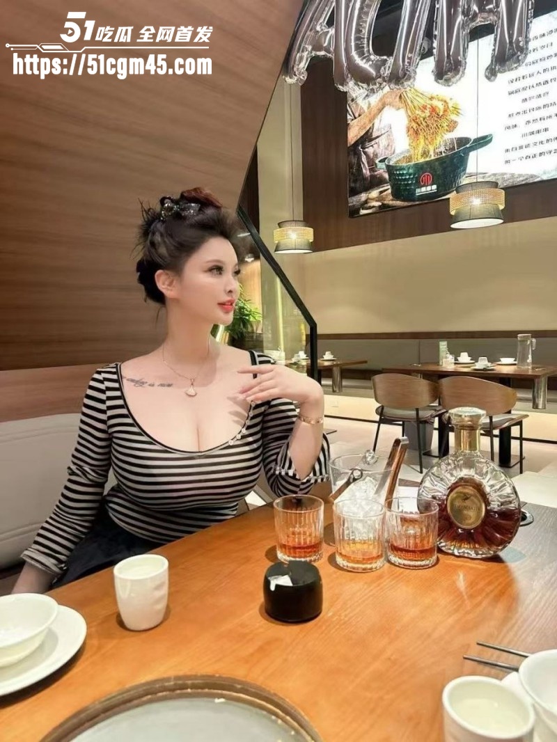 世界旅游小姐总冠军 尤美 裸聊发骚视频独家曝光 爆乳尤物沦为反差骚婊