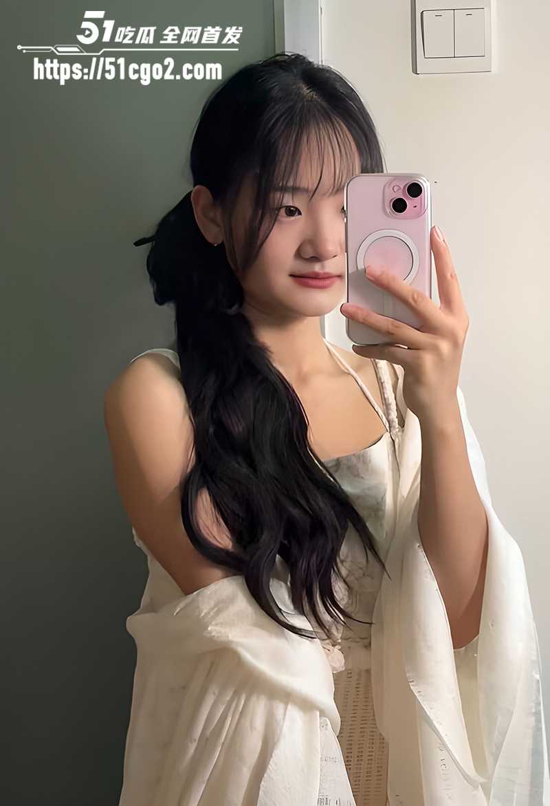 温州可爱少女 马文茵 当精盆被无套狠操 真空爬山遭扒光玩弄 乖巧淫媚堪称极品！ 